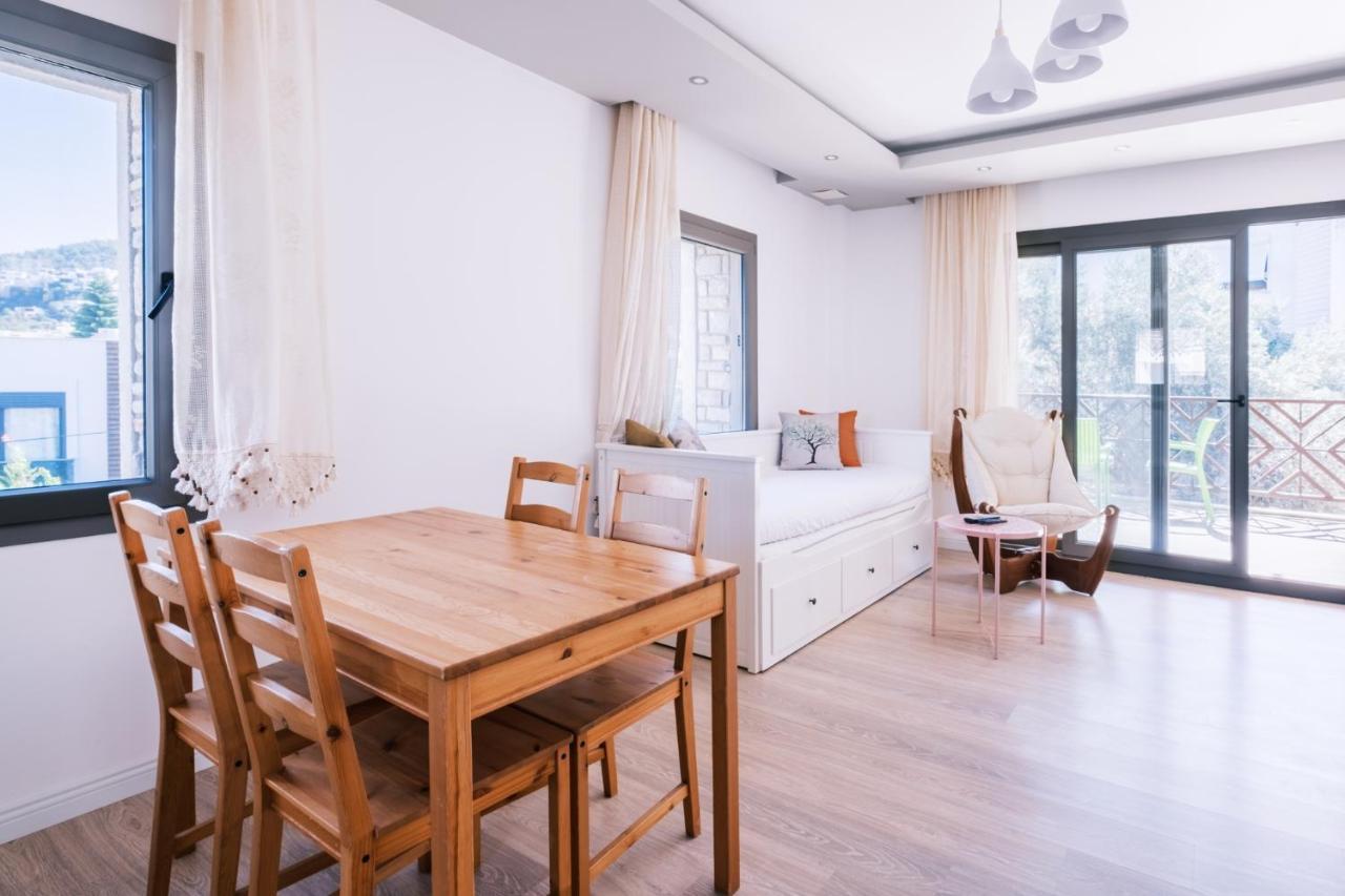 Daire Chic Flat W Balcony 3 Min To In